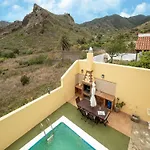 펜션 In Tenerife With Pool And Sea Views